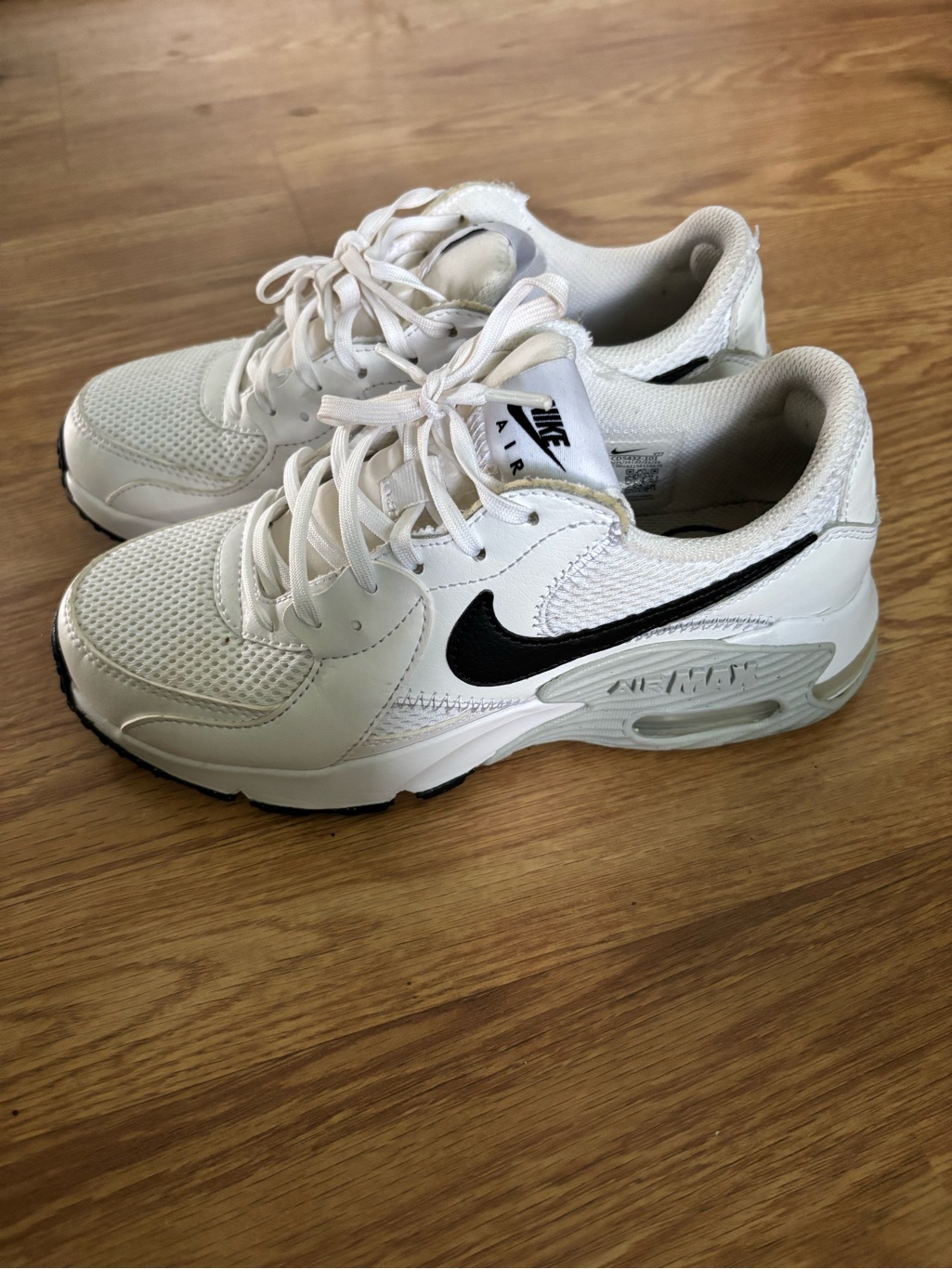 Nike White And Black Air Max Running Shoes